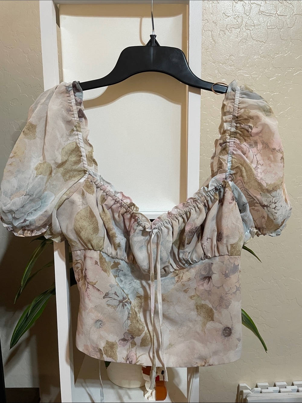 Wayf Pastel Floral Puff-Sleeve Crop Top